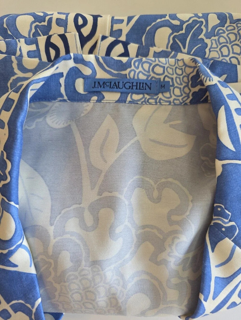 J.McLaughlin Silk Blend Floral Button Front Notched Collar Resort Blouse Size M - Picture 10 of 11
